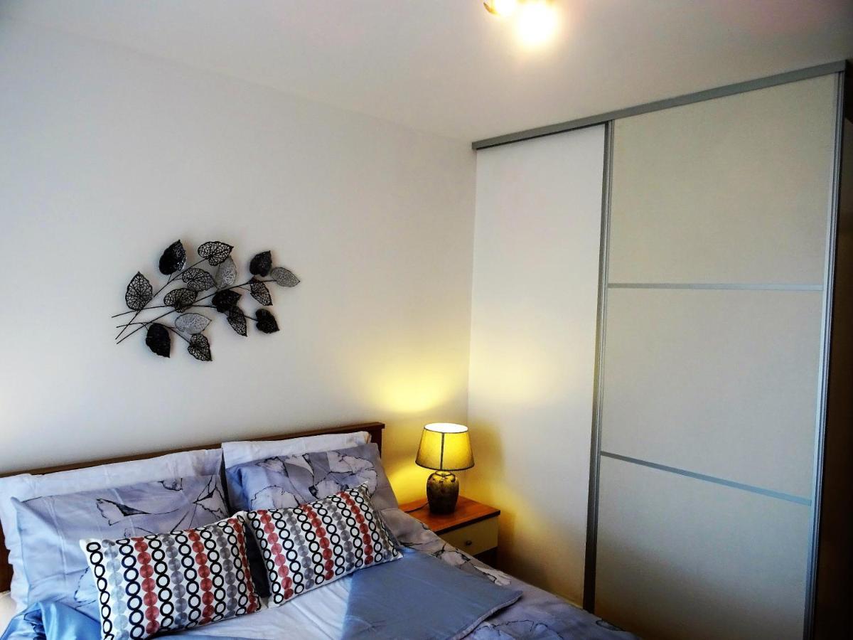 Apartments Topic Nin Bagian luar foto