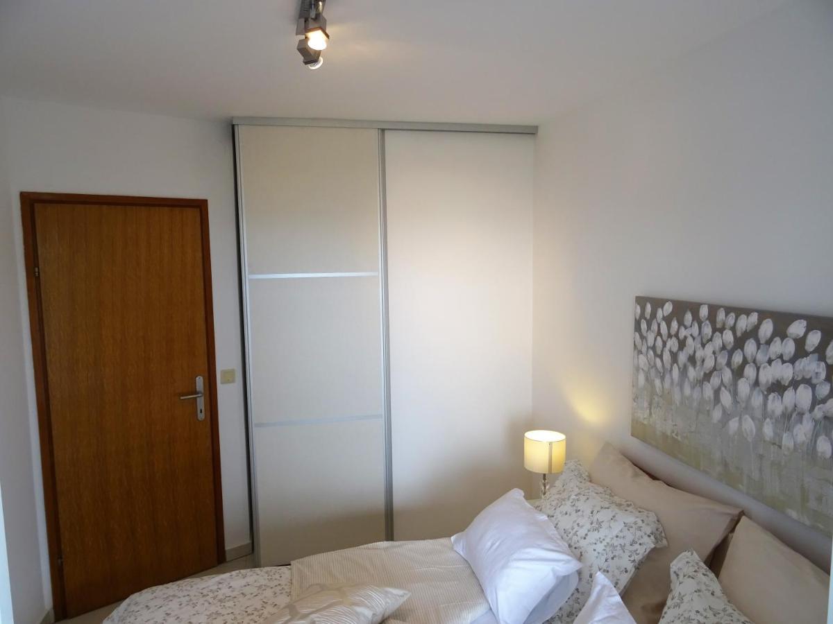 Apartments Topic Nin Bagian luar foto