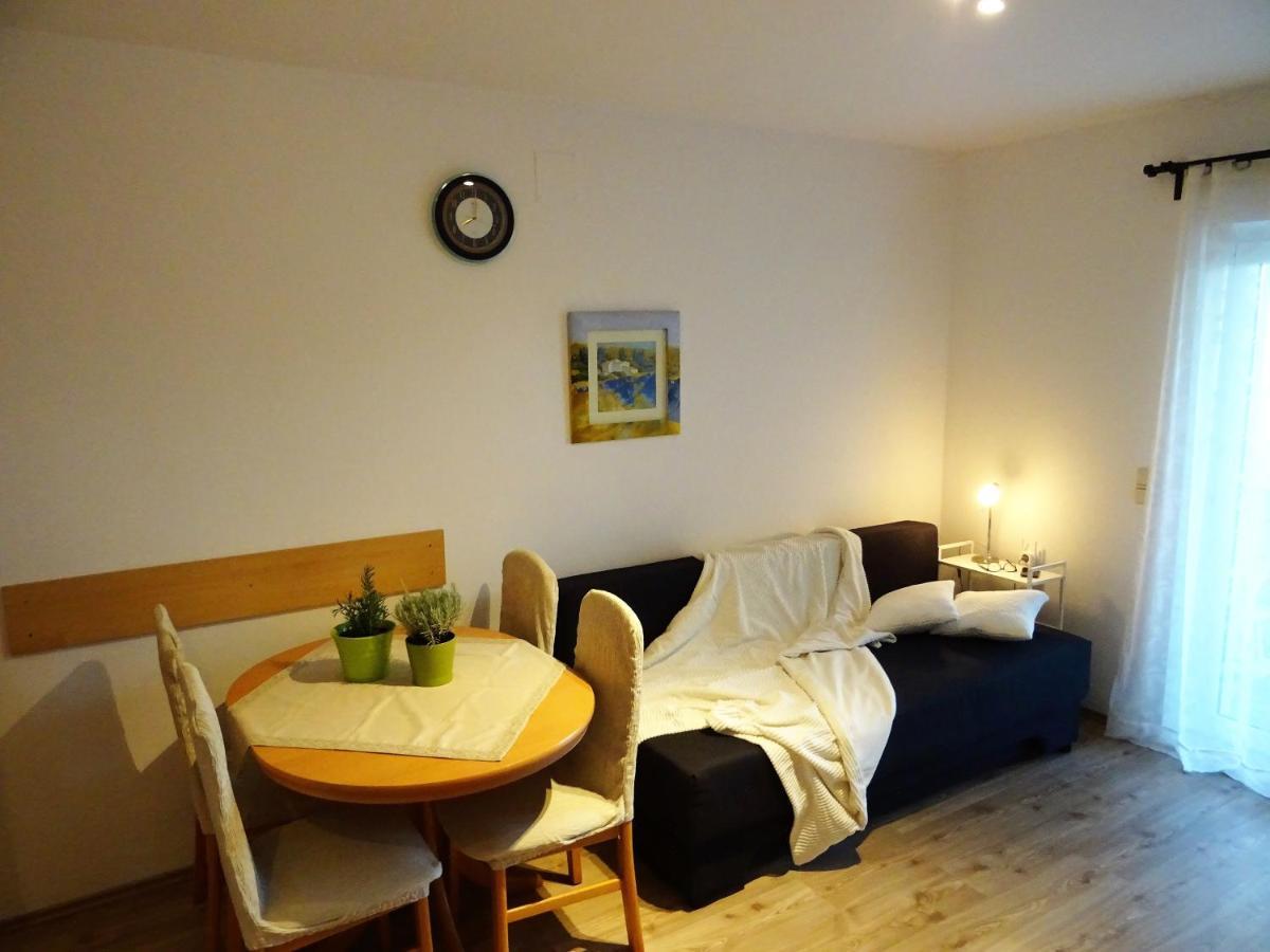 Apartments Topic Nin Bagian luar foto