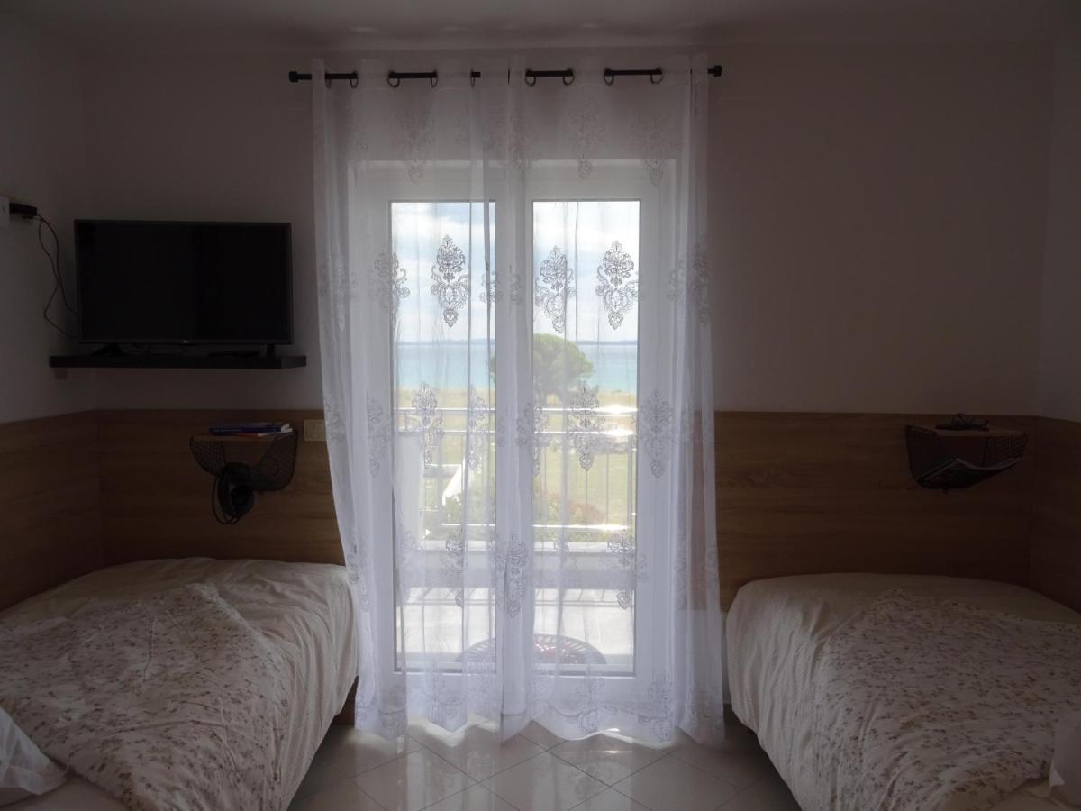 Apartments Topic Nin Bagian luar foto