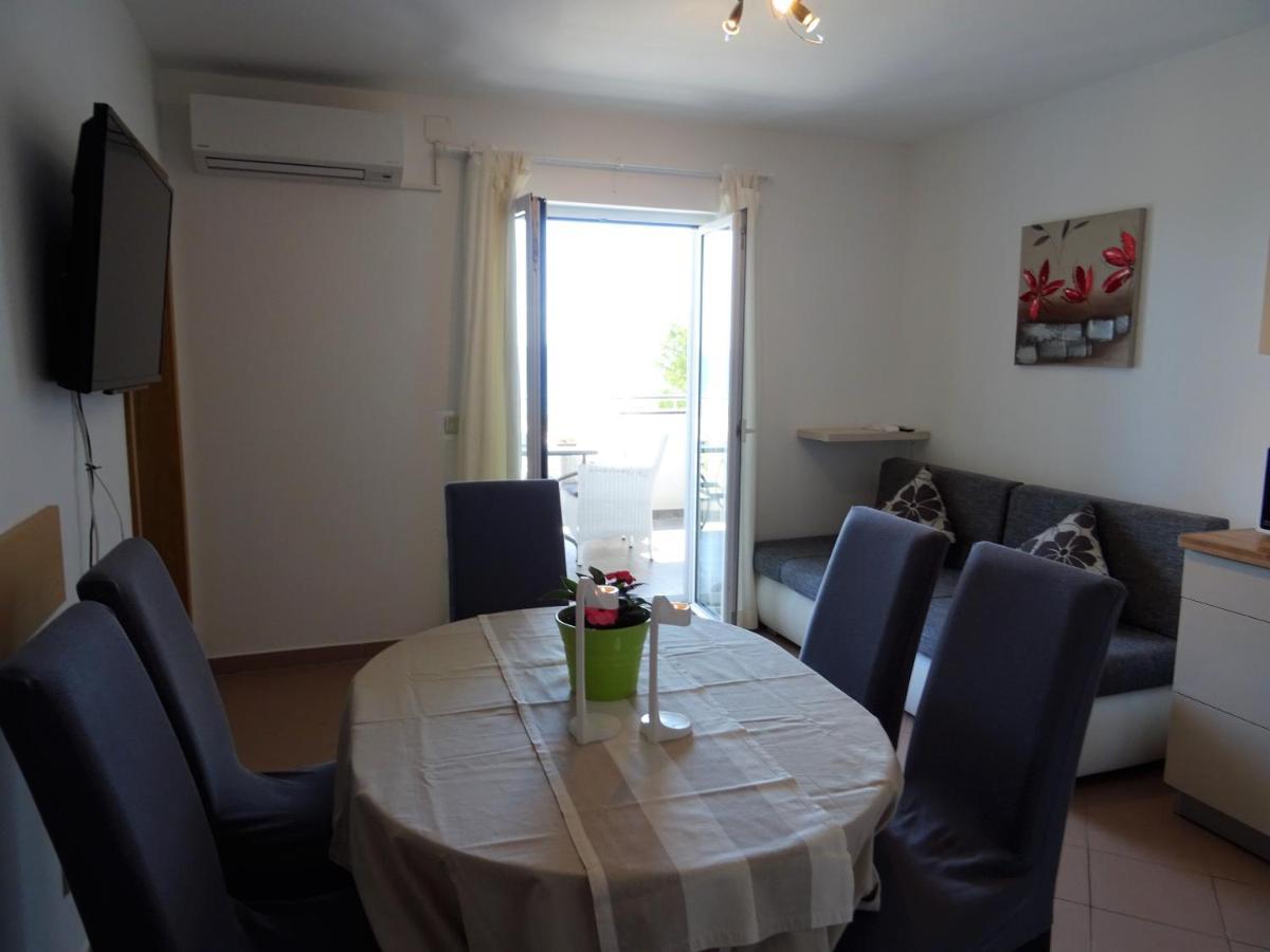 Apartments Topic Nin Bagian luar foto