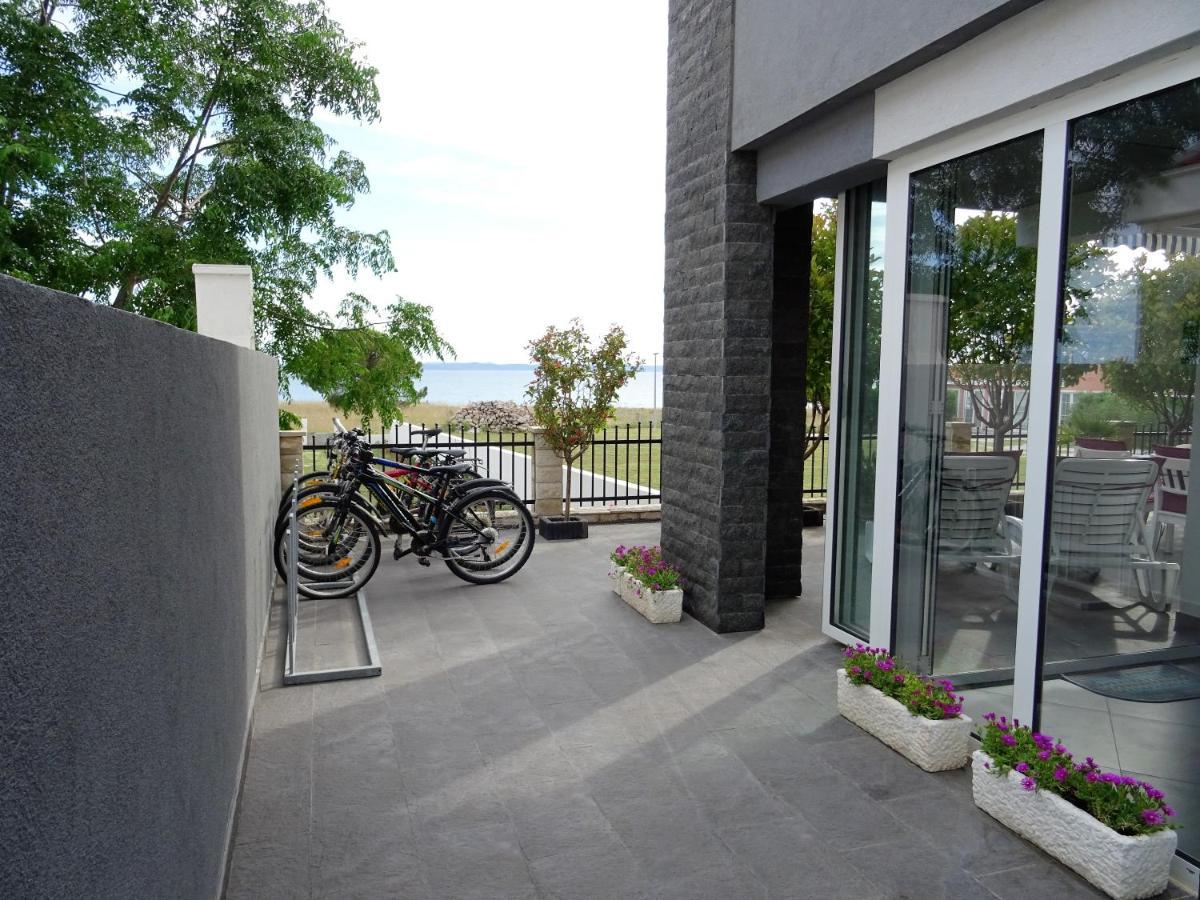 Apartments Topic Nin Bagian luar foto