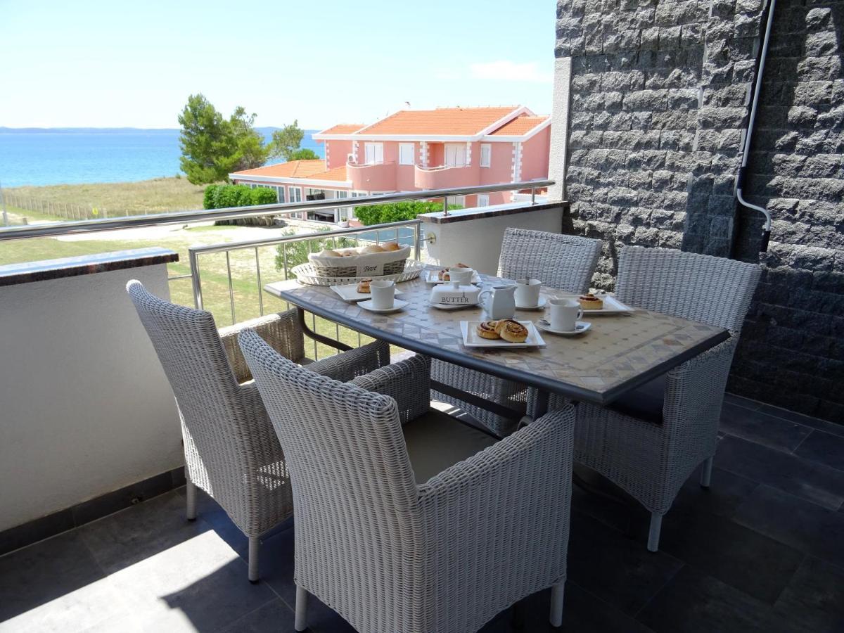 Apartments Topic Nin Bagian luar foto